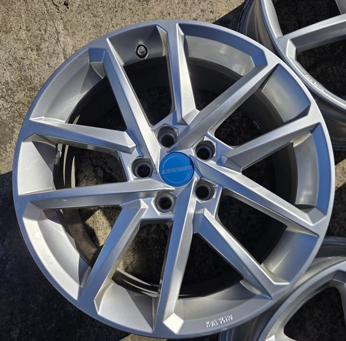 Диски 5×114.3  R18 J 8 ET40  Toyota Nissan Mitsubishi Honda Kia 
Toyot