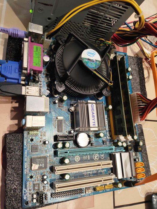 自作デスクトップパソコン　 GYGABYTE GA-G31M-S2L 　intel XEON E5450 gigabyte ga g31m s2l - купити комп'ютери та комплектуючі - Ціна на