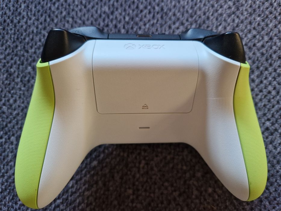 Comando Microsoft Electric Volt Xbox Series  X/S / PC / MAC