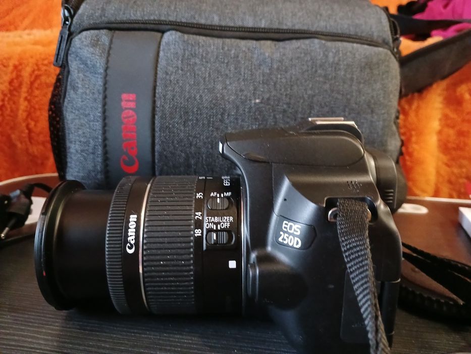 Canon eos 250d б/у. Куплений у 2024 р.