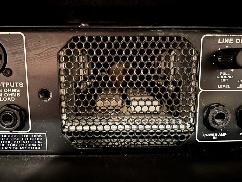 Ampeg SVT-III Pro – kultowa głowa basowa 450W (USA)