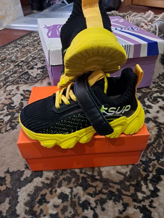 Кросівки 29р для хлопчика