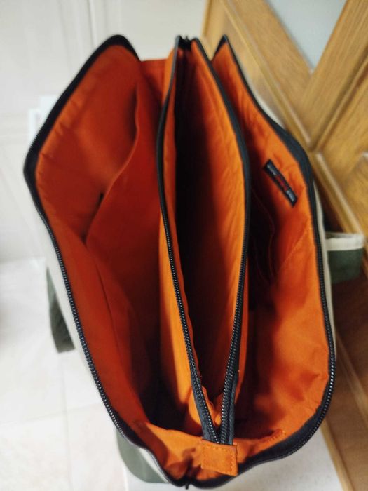 Mala Lowepro 40x35 cm para portátil