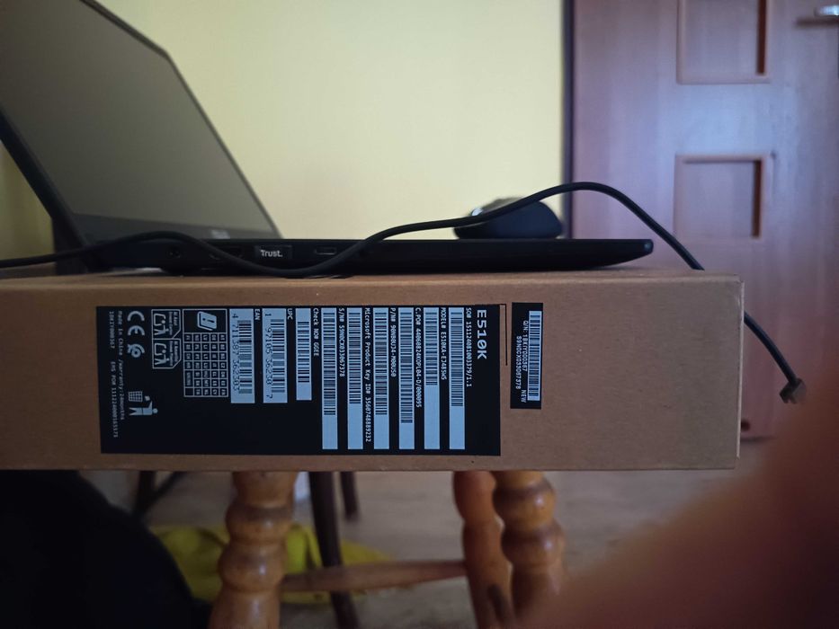 Laptop ASUS E510