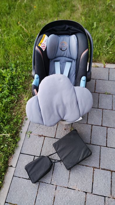 Wózek dziecięcy Invictus V-plus 2w1 koła zelowe