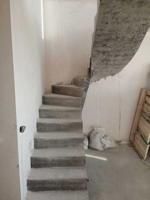 Бетонные лестницы под ключ. Изготовление бетонных изделий. Сходи.