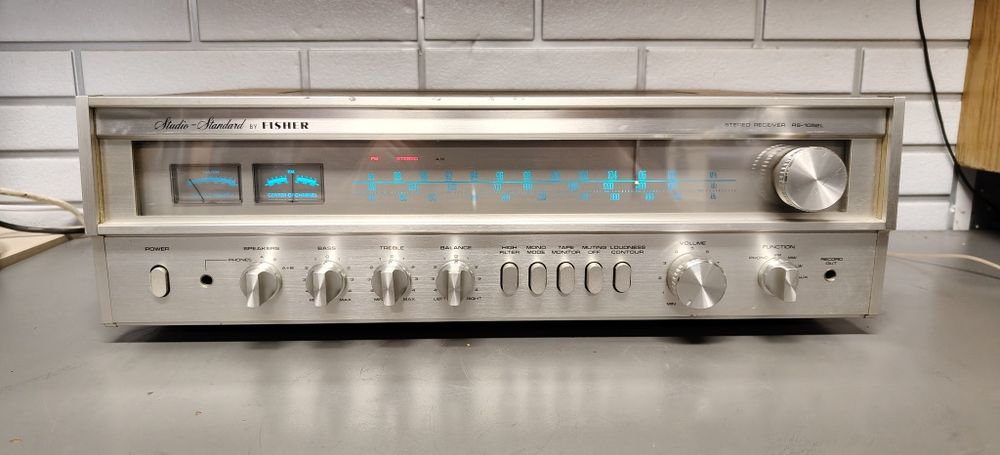 Amplituner hi-fi FISHER RS-1052L.Vintage.