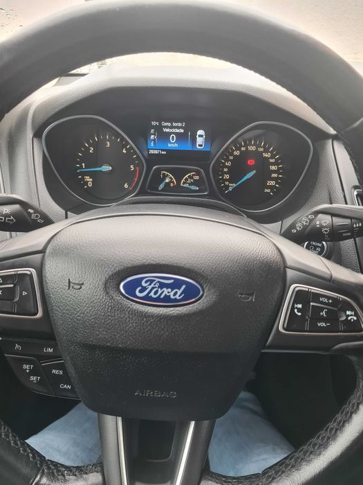 Vende-se Ford Focus Titanium