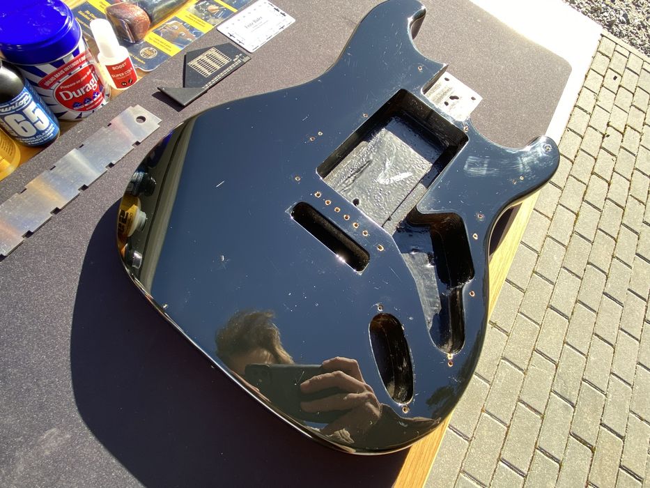 Corpo Stratocaster Squier preto - relic natural - ótimo estado