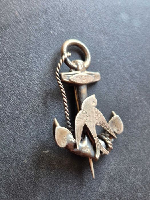 Srebrna antyczna broszka 925  4 gr