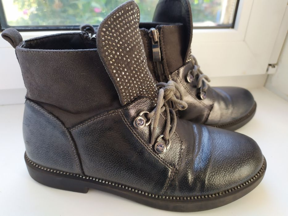 Демісезонна черевики на дівчинку