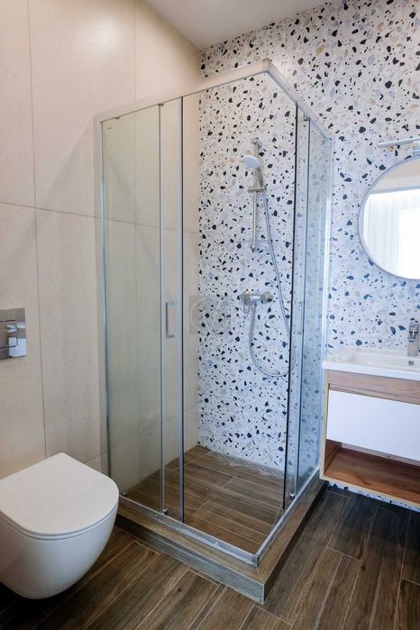 Продаю будинок 182 кв.м. з ремонтом та виходом на озеро, КМ Міжріччя