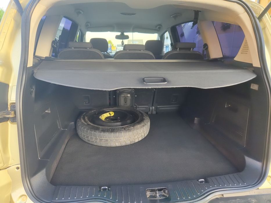 Ford  S-max  2.0, 140km