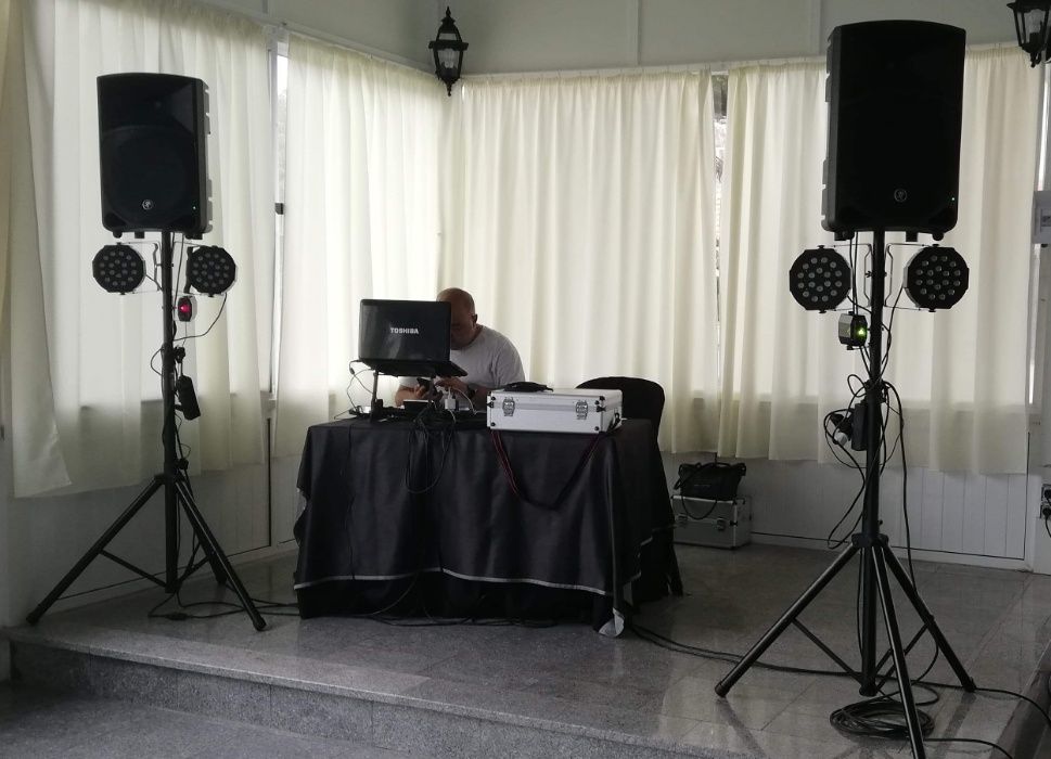 DJ Set e Karaoke; casamentos, batizados, aniversários e jantares grupo