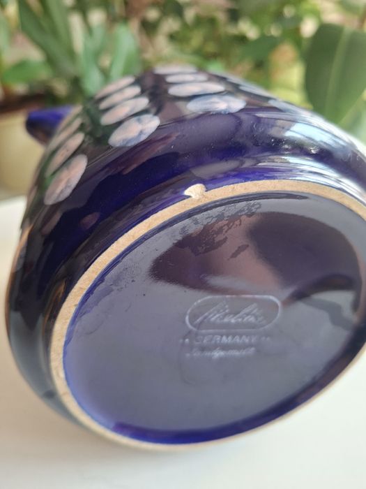Ceramiczny dzbanek w kropki