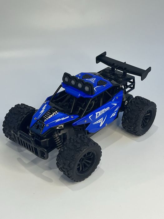 Швидкісна машинка на пульті 20 км/год. Металевий корпус. LED світло