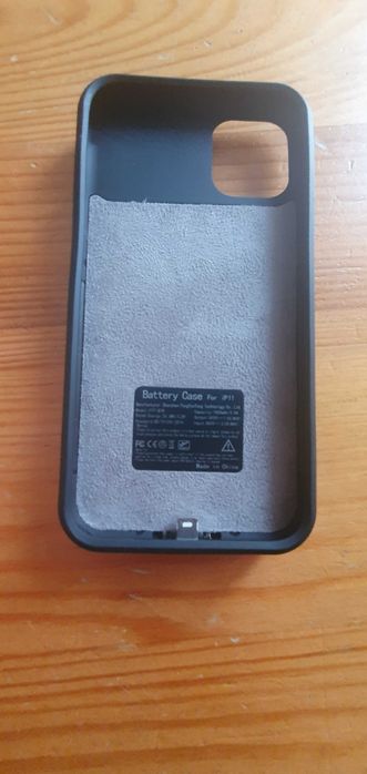IPhone 11 64 GB +zestaw etui +etui z baterią