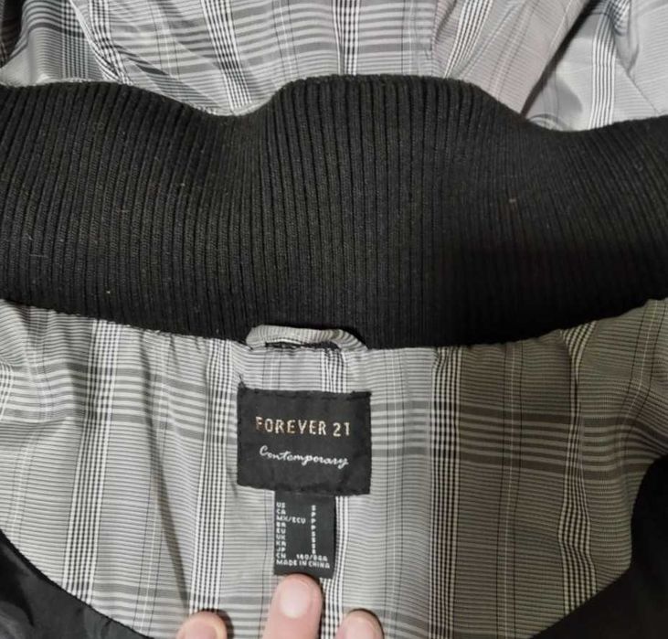 Куртка жіноча зимова демісезонна Forever 21 з капюшоном, оверсайз