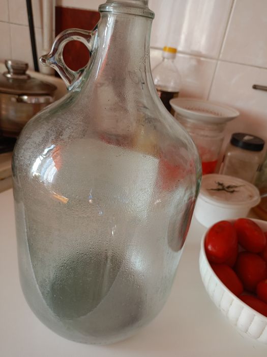 Продам бутыля 5 литровые