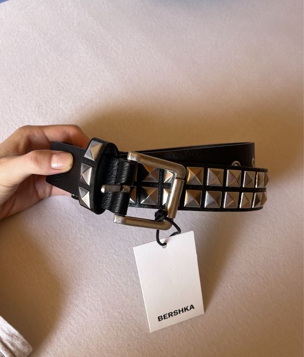 Ремінь Bershka.