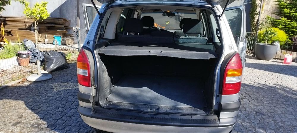 Opel Zafira 2.2 DTI Elegance
