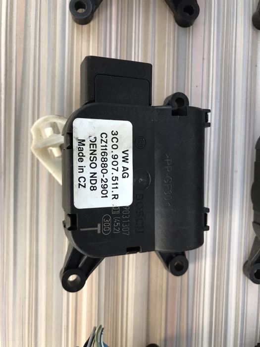 Моторчик заслонки климат контролю Пассат Б6 моторчик заслонки Passat