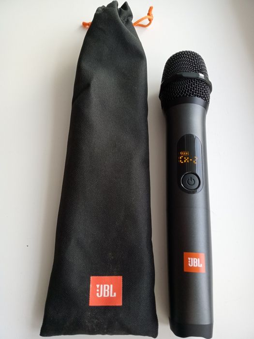 Продам микрофон JBL