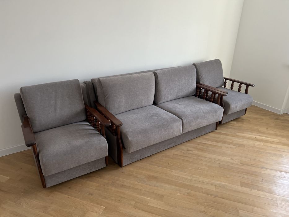 Диван і два мʼяких крісла