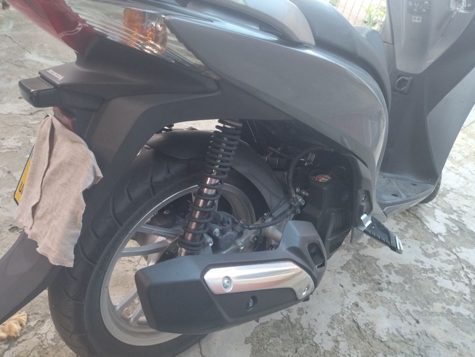 Продам мопед HONDA SH 150