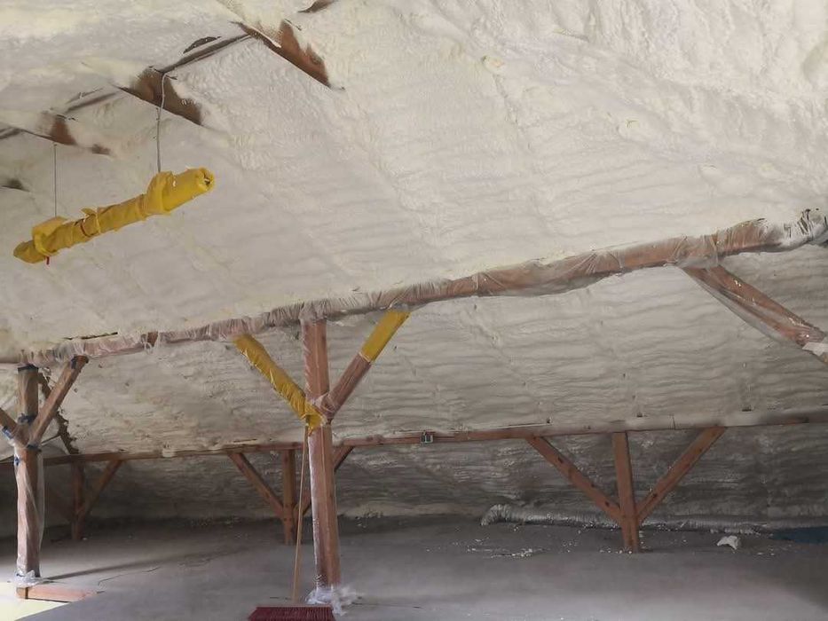 Ocieplenie pianą PUR – izolacje natryskowe,ocieplenia, solidna firma