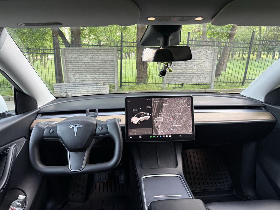 Tesla Model Y 2021