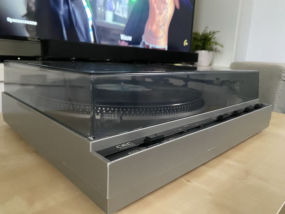 Japonski Gramofon CEC 8003