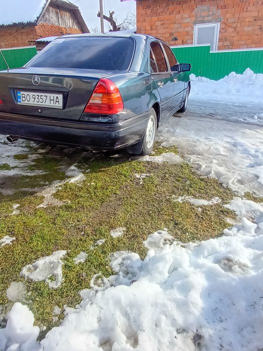 Мерс 180с в 202 кузові