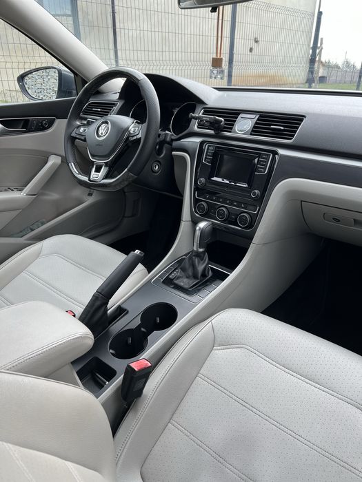 Volkswagen Passat B7 (NMS) R-line 1.8 2016р.