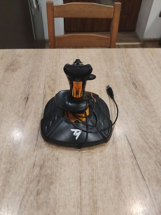 Thrustmaster t16000m