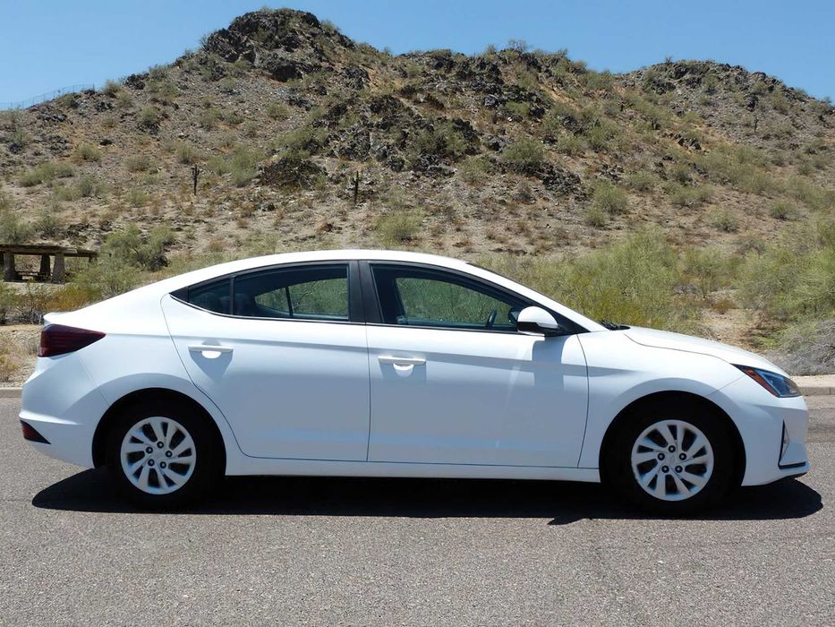 Hyundai Elantra 2020 — авто з США, оригінальний пробіг | від $5 000