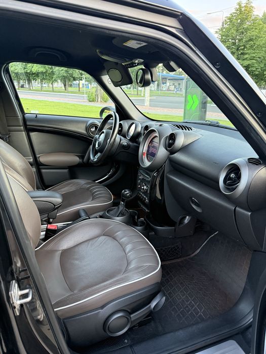 Стильний Mini cooper countryman