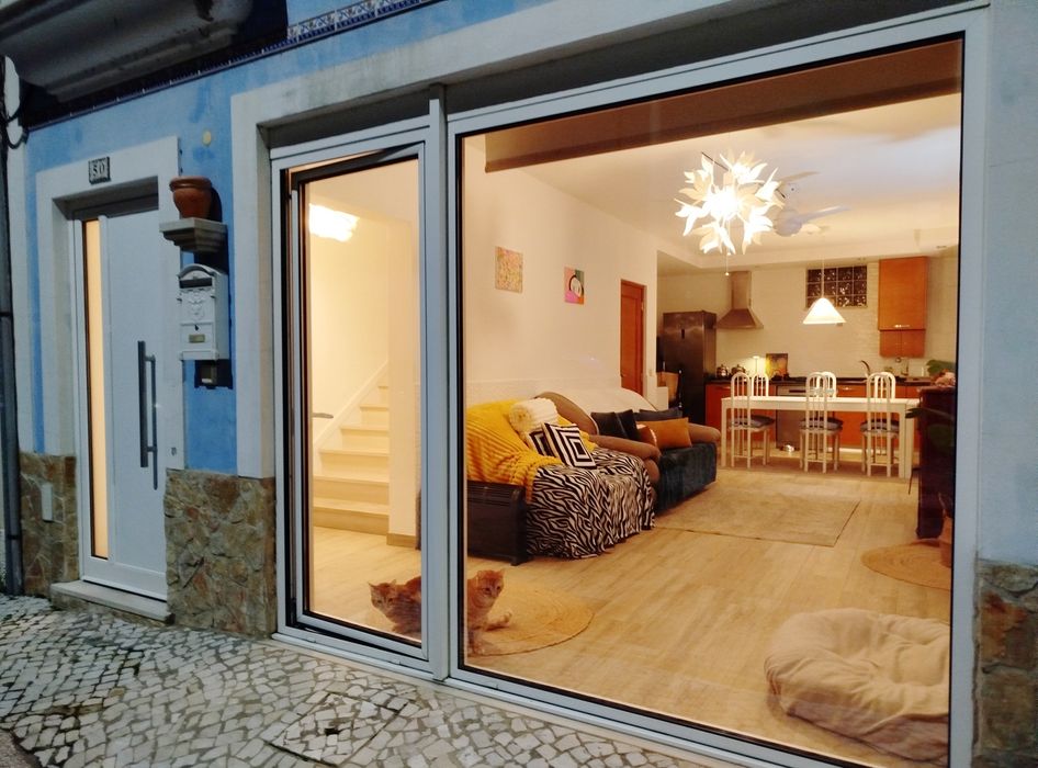 Moradia T2 Renovada em zona tranquila. Ideal para morar o ano inteiro–