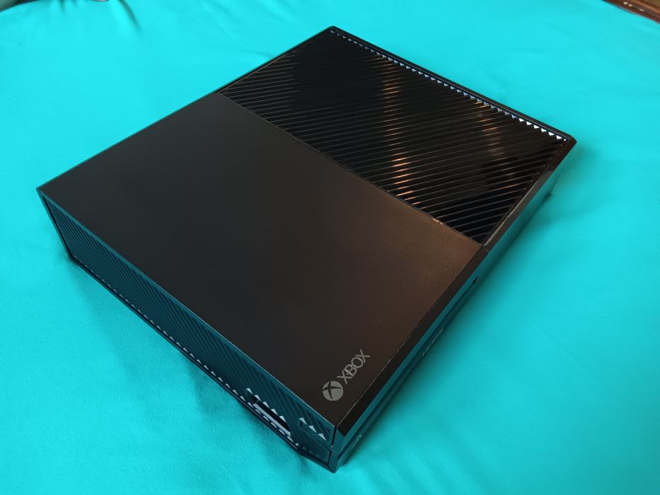 Xbox One + Oryginalny Pad + Gra + Okablowanie