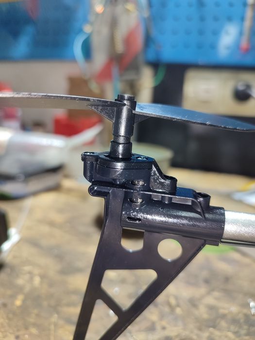 Продам вертолетик на радиоуправлении НА ЗАПЧАСТИ. НА ХОДУ.