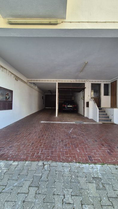Arrenda-se garagem - Centro do Montijo