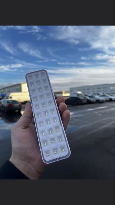 Лампи Ліхтарі Світильники LED Енергозберігаючі