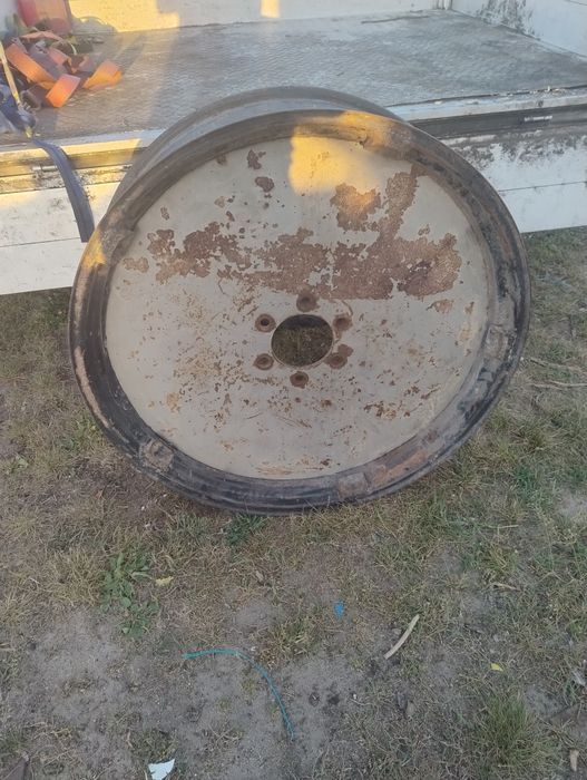 Felgi do Landini Massey Ferguson 13,6 R 38