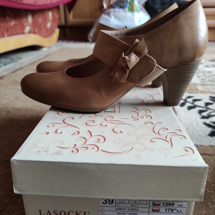 Buty damskie Lasocki