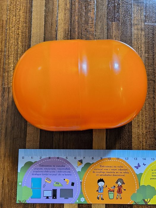 Puste jajko kapsuła po Kinder Maxi Giant XXL unikat