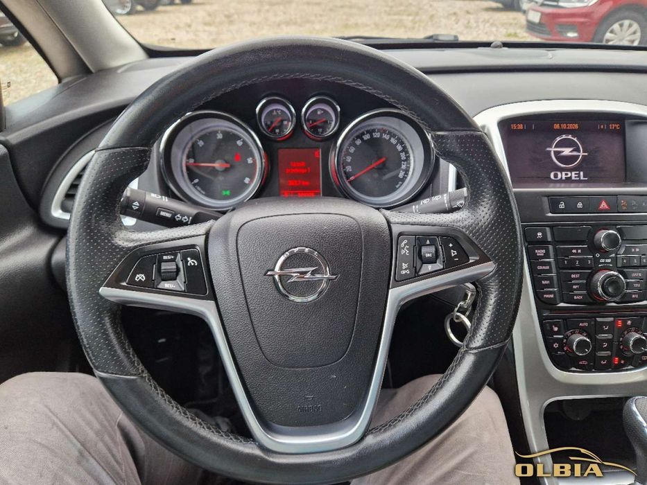 Opel Astra Xenon, Nawigacja, Hak