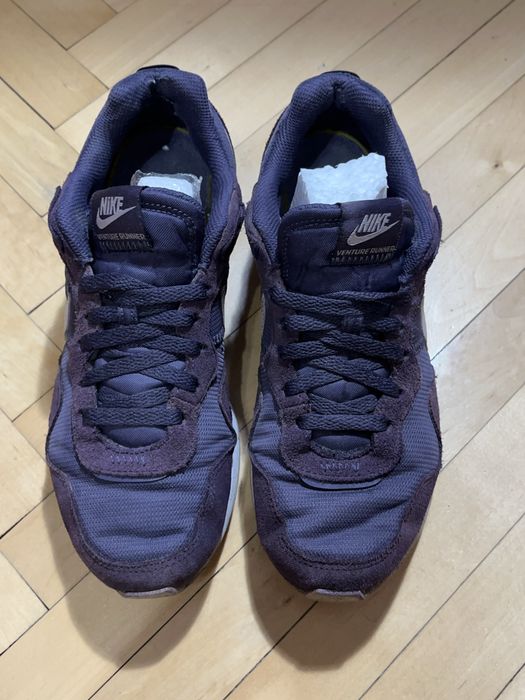 Кросівки Nike WMNS VENTURE RUNNER 40 розмір 25,5 см