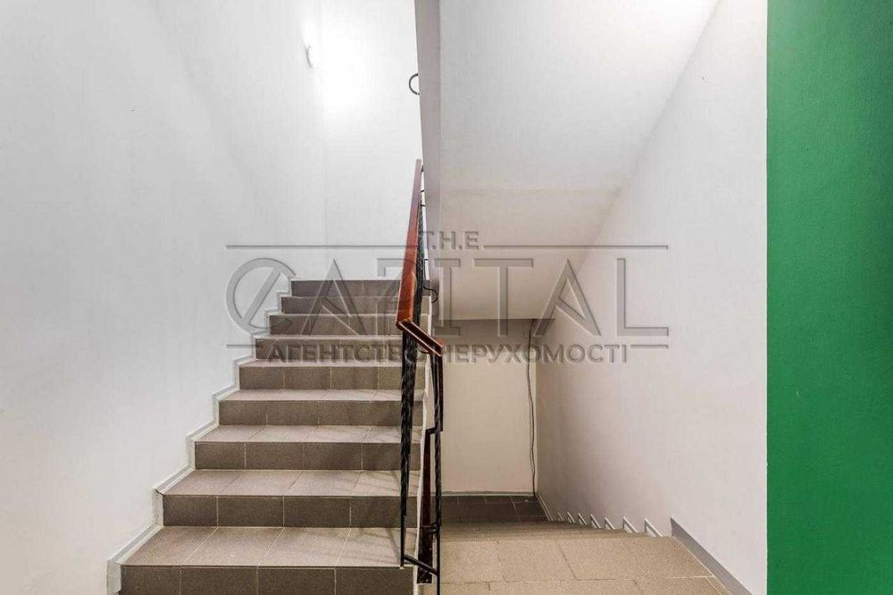 Продаж приміщення, 430 м2, вул. Шовковична, Печерський р-н