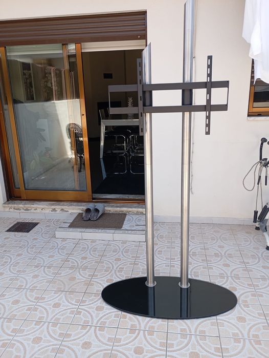 Suporte para tv em aço inox.