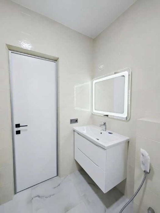 Новый 2-х этажный дом с ремонтом, гаражом и подвалом в Фонтанке 1!